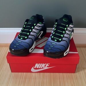 Nike Air Max Plus Icons Deep Royal Scream Green Black White Size 11.
